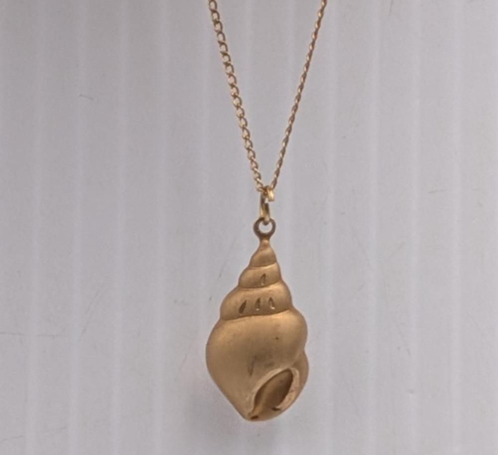 Vintage 1/20 14K Gold Filled 18" Necklace with Shell Pendant Priscilla